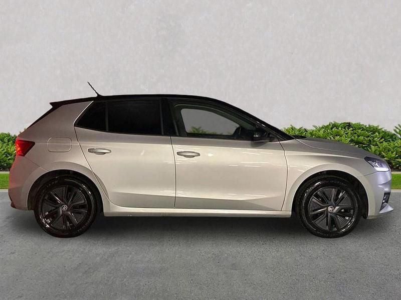 New Skoda Fabia Design Edition 94 HP (69 kW) 2025 Silver Hatchback