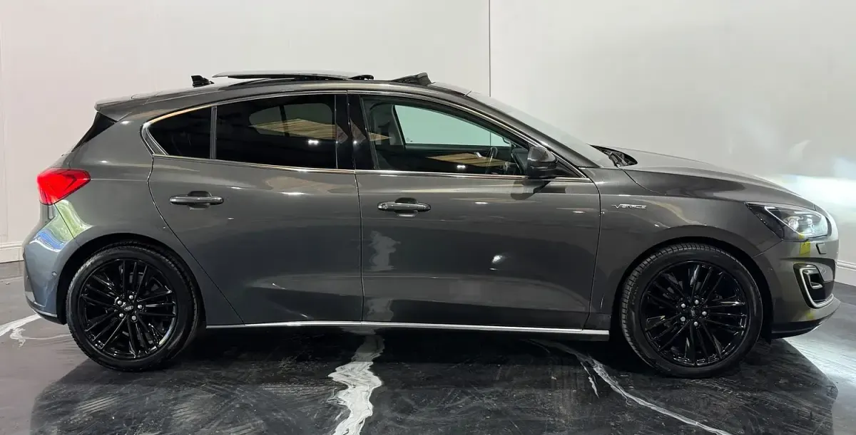 Used Ford Focus Vignale 182 HP (133 kW) 2019 Grey Hatchback