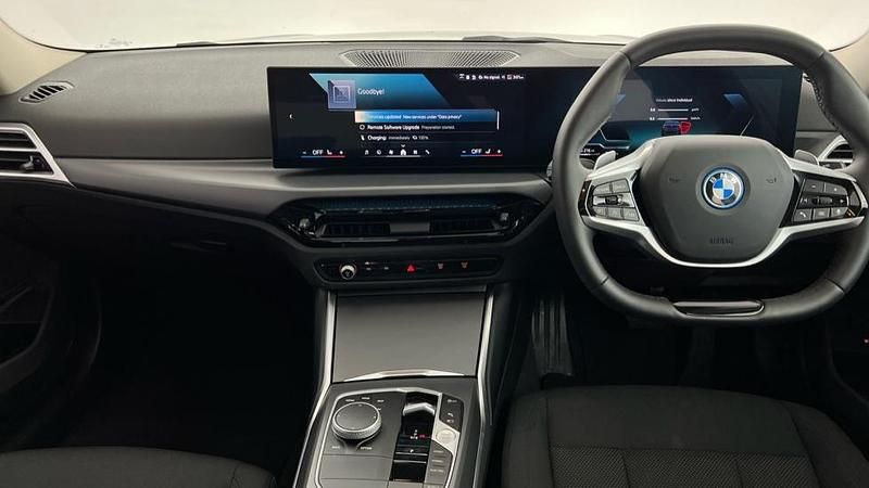 Used BMW 330e Sport Line 288 HP (211 kW) 2025 Blue