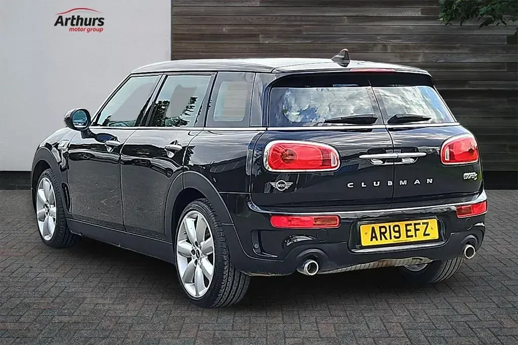 Używany Mini Cooper S Clubman Exclusive 2019 Czarny Kombi