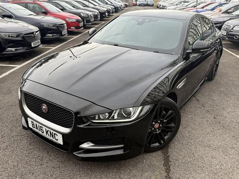 Used Jaguar XE R-Sport 180 HP (132 kW) 2016 Black Sedan
