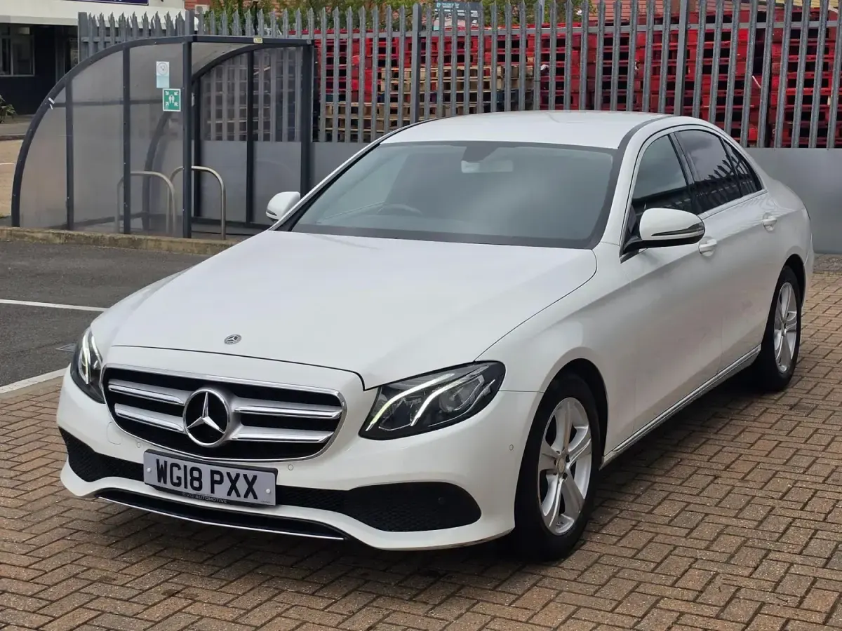 Begagnad Mercedes E220 SE 194 HK (142 kW) 2018 Vit Sedan