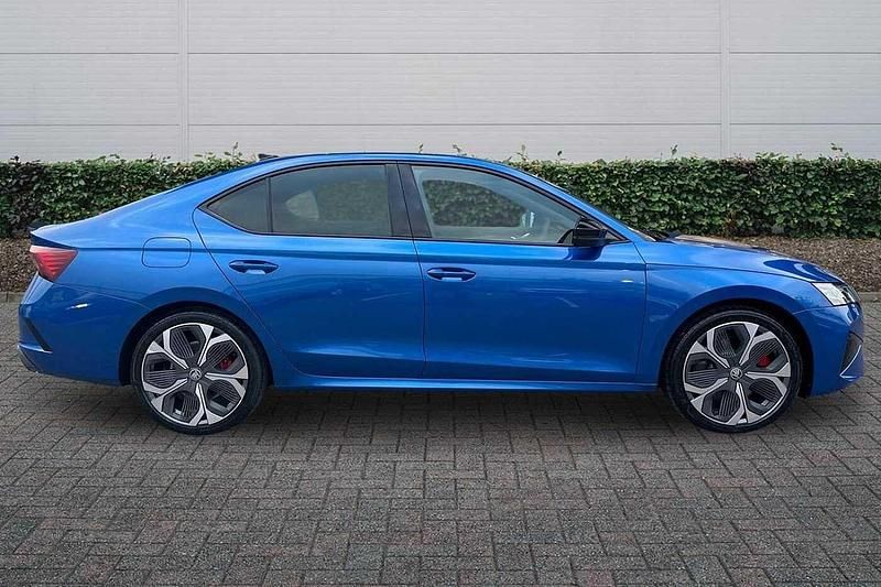 Used Skoda Octavia vRS 204 HP (150 kW) 2026 Race blue metallic Hatchback