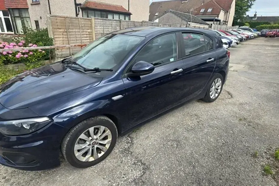 Used Fiat Tipo Easy Plus 120 HP (88 kW) 2017 Blue Hatchback