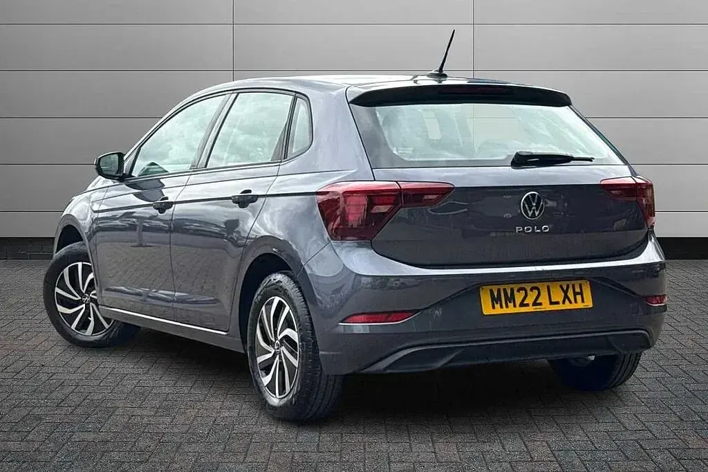 Used VW Polo Life 95 HP (69 kW) 2022 Smokey grey Hatchback