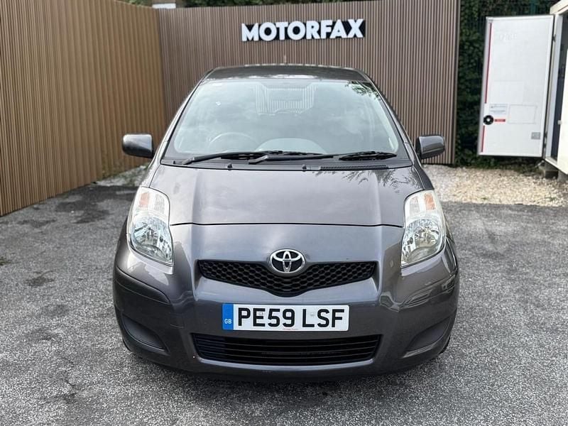 Grey Used 2009 Toyota Yaris Hatchback | £1,750 (Fair price) - Image 1/4