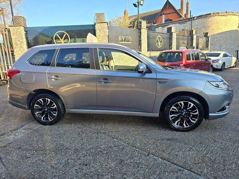 Used Mitsubishi Outlander P-HEV 2016 Grey Estate