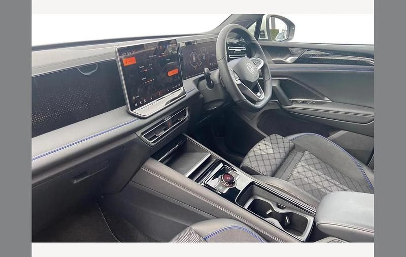 Used VW Tiguan R-line 150 HP (110 kW) 2025 White SUV