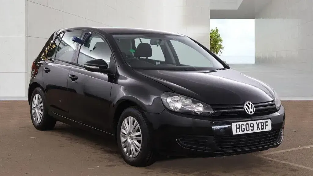 Usado VW Golf VI S 102 HP (75 kW) 2009 Preto Citadino