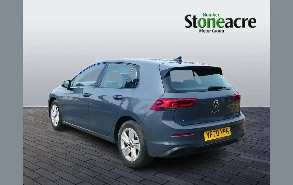 Used VW Golf VIII Life 147 HP (108 kW) 2020 Grey Hatchback