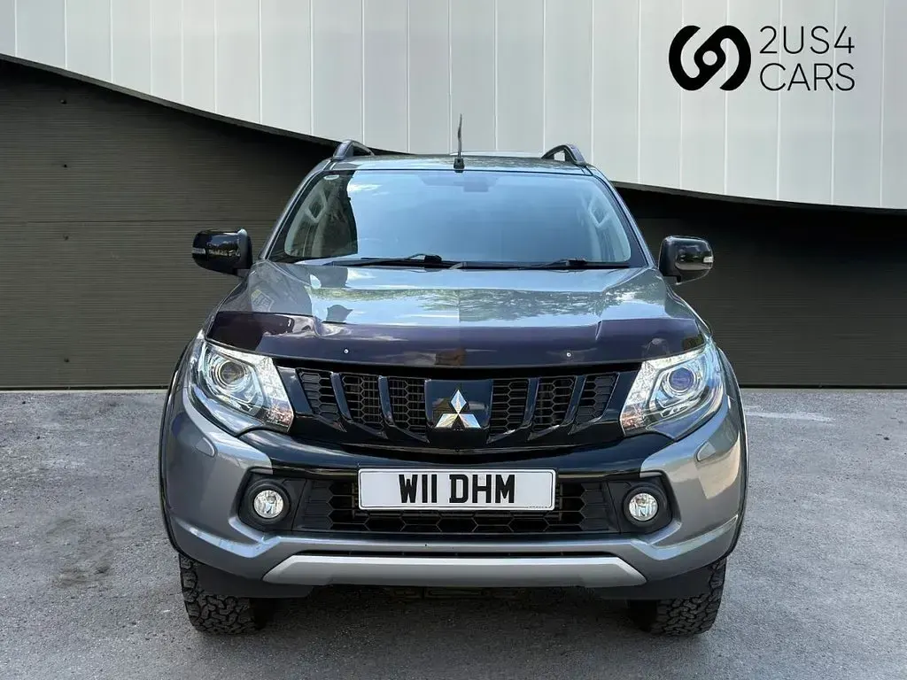 Used Mitsubishi L200 181 HP (133 kW) 2019 Grey Pickup