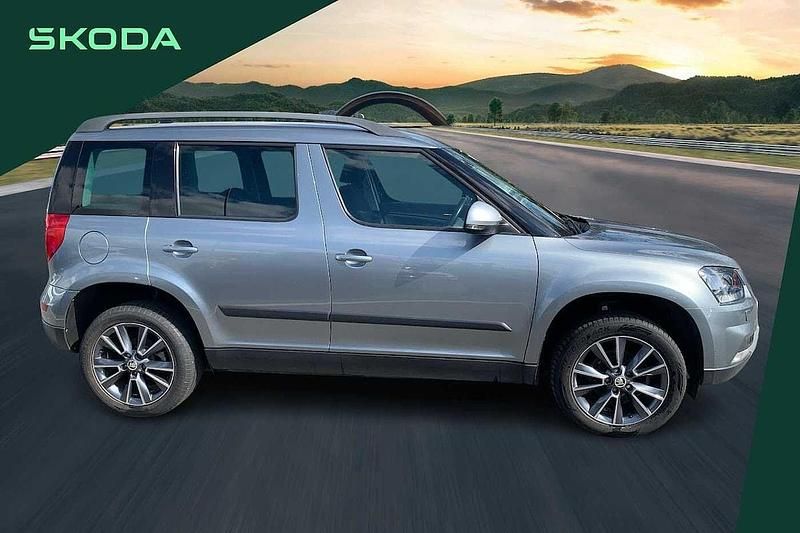 Used Skoda Yeti SE Drive 81 HP (59 kW) 2017 Business grey metallic SUV