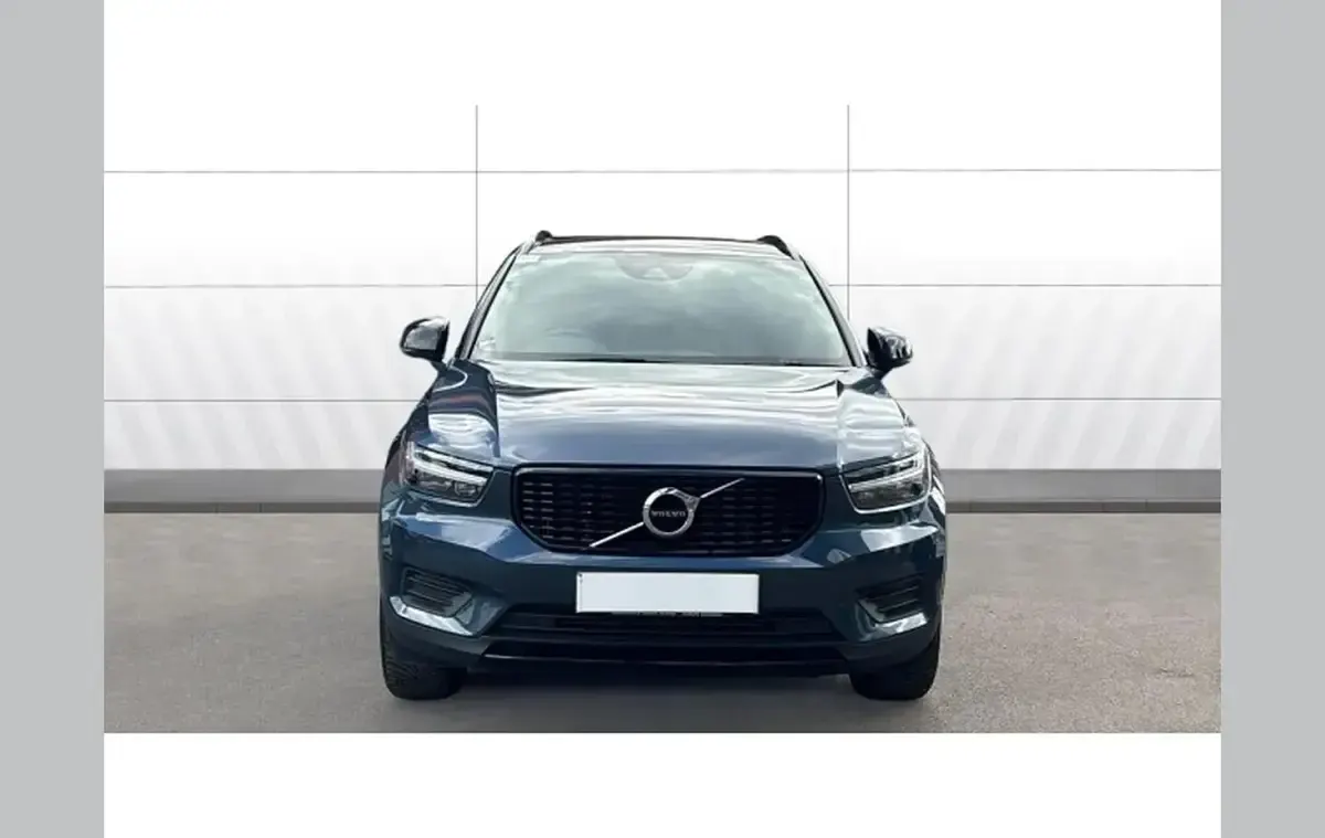 Used Volvo XC40 R-Design 161 HP (118 kW) 2022 Blue SUV