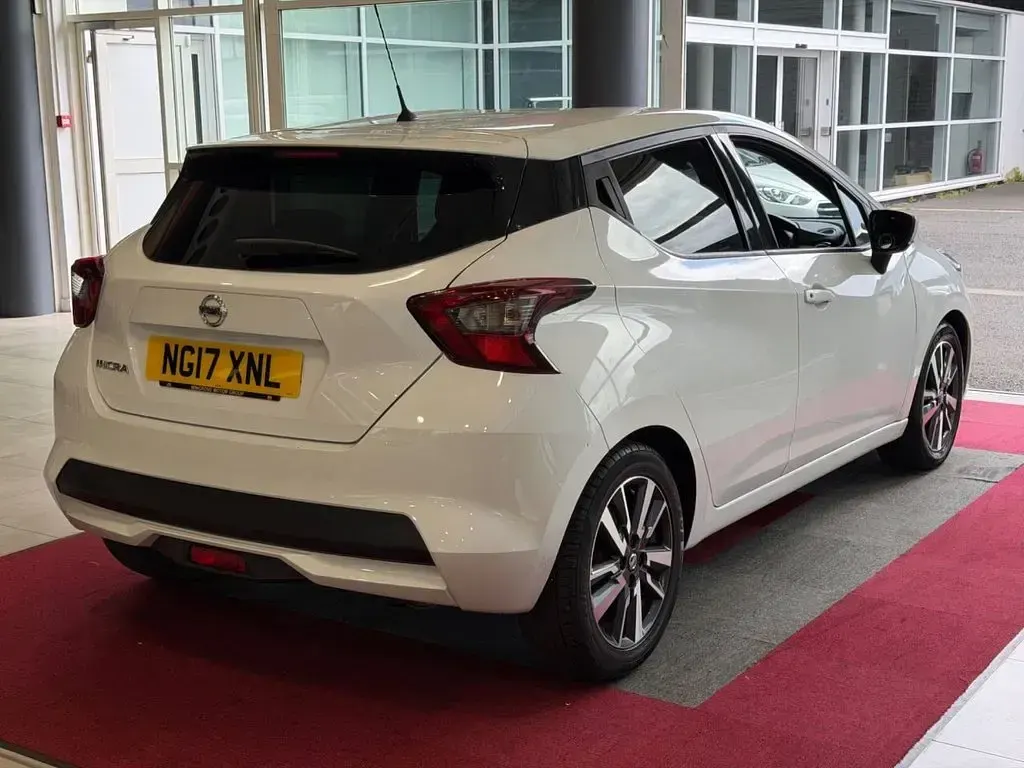 Used Nissan Micra N-Connecta 90 HP (66 kW) 2017 White Hatchback