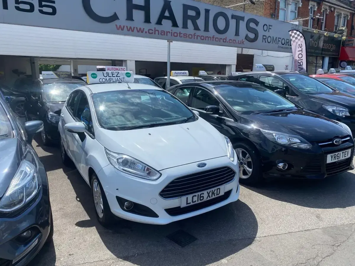 Used Ford Fiesta Zetec 2016 White Hatchback