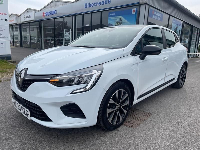 Usado Renault Clio V Evolution 90 HP (66 kW) 2023 Branco Citadino