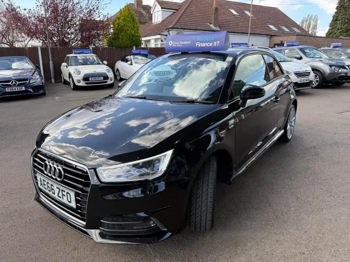 Usado Audi A1 S-Line 116 HP (85 kW) 2016 Preto Citadino