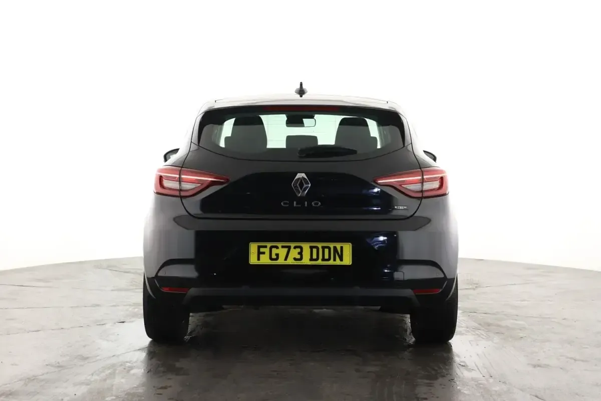 Gebraucht Renault Clio V Evolution 145 PS (106 kW) 2023 Schwarz Kleinwagen
