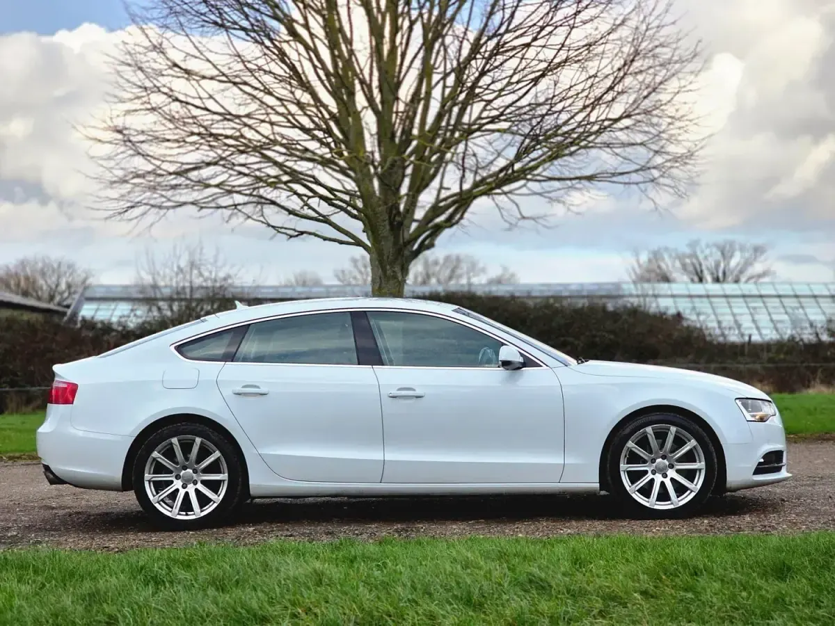 Begagnad Audi A5 Sportback Design 225 HK (165 kW) 2015 Vit Halvkombi