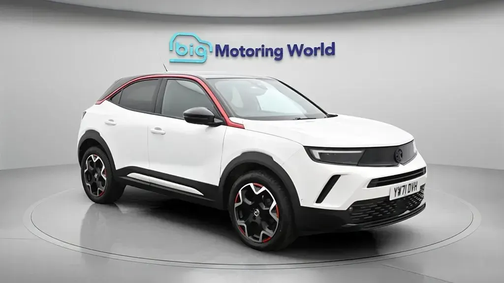 Second-hand Vauxhall Mokka SRi 130 CP (95 kW) 2022 Alb SUV
