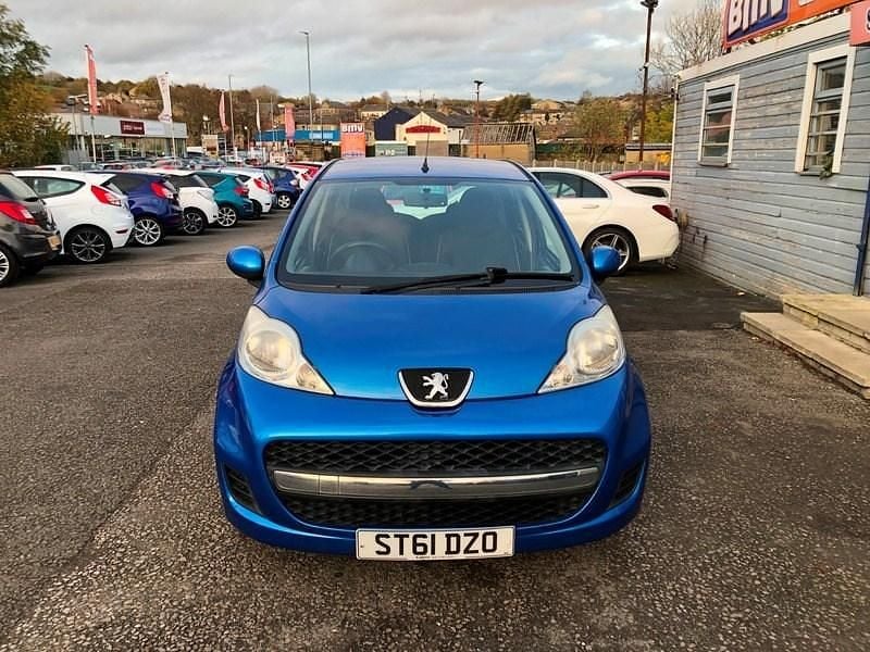 Used Peugeot 107 68 HP (50 kW) 2011 Blue Hatchback