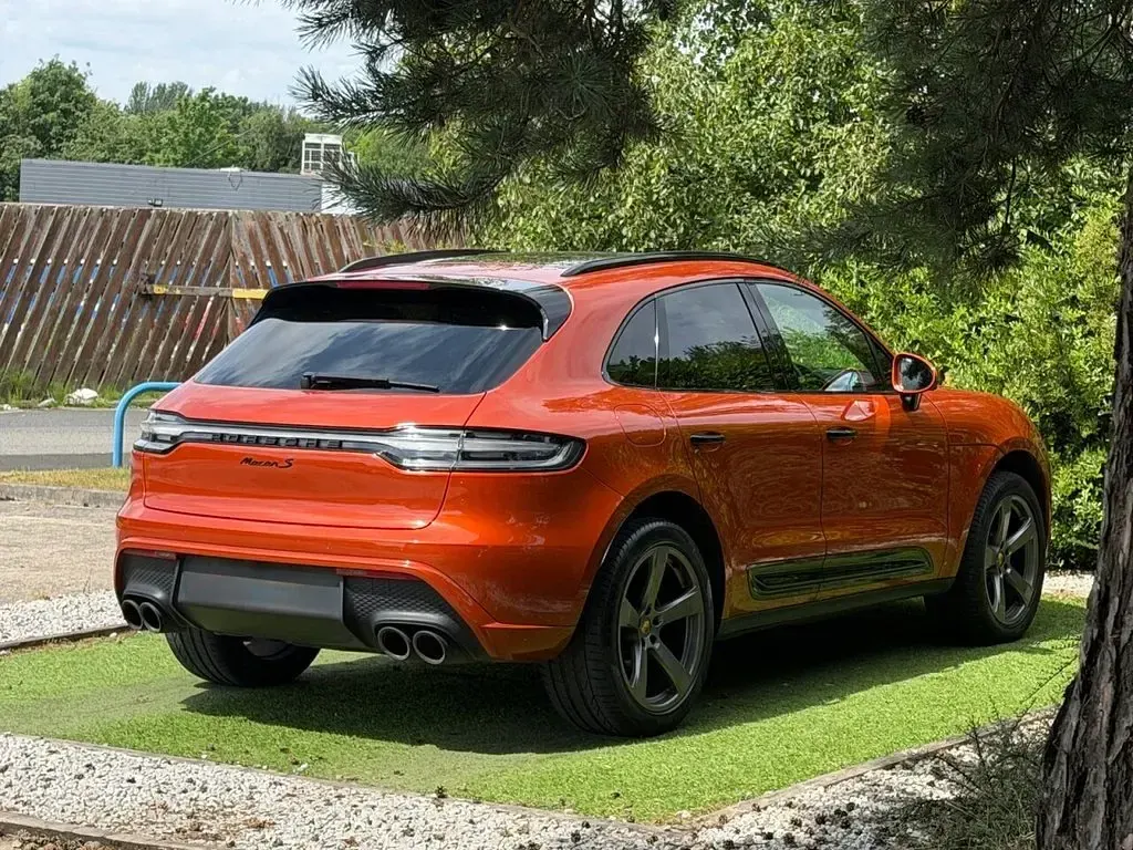 Used Porsche Macan 380 HP (279 kW) 2022 Orange SUV