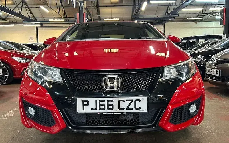 Begagnad Honda Civic Sport 120 HK (88 kW) 2016 Röd Halvkombi
