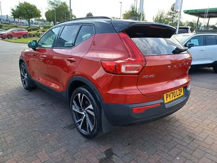 Used Volvo XC40 R-Design Pro 194 HP (142 kW) 2021 SUV