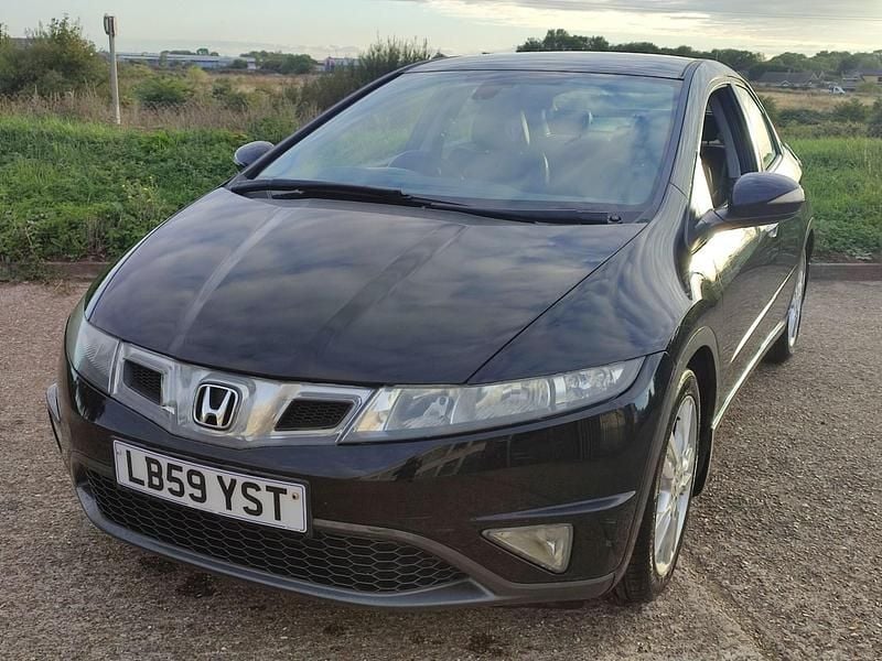 Black Used 2010 Honda Civic EX Hatchback | £2,500 (Good price) - Image 1/4