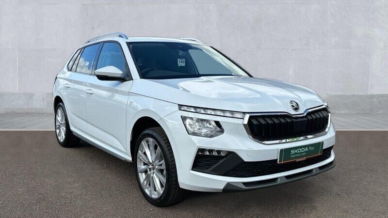 White Used 2024 Skoda Kamiq SE L SUV | £22,324 (A bit pricey) - Image 1/4