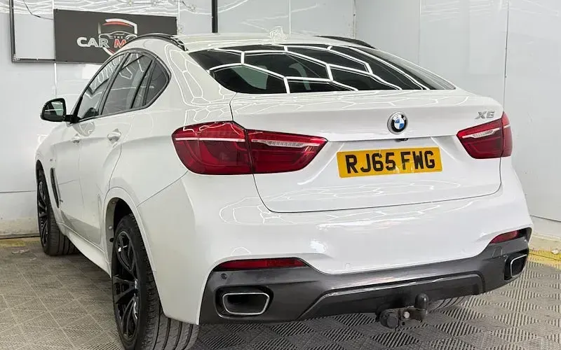 Used BMW X6 M Sport 258 HP (189 kW) 2015 White SUV