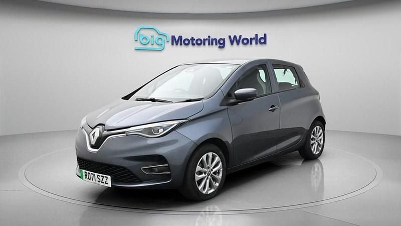 Used Renault Zoe Iconic 98 kW (134 HP) 2021 Hatchback