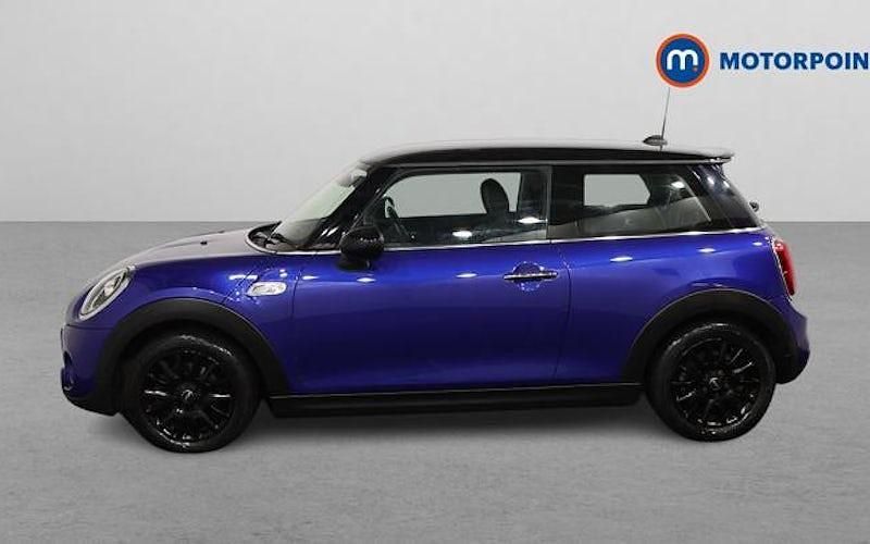 Usado Mini Cooper S Classic 192 HP (141 kW) 2019 Azul Citadino
