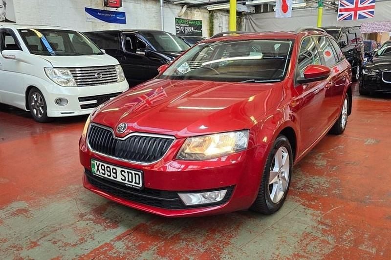 Red Used 2014 Skoda Octavia Tour Estate | £4,000 (Fair price) - Image 1/1