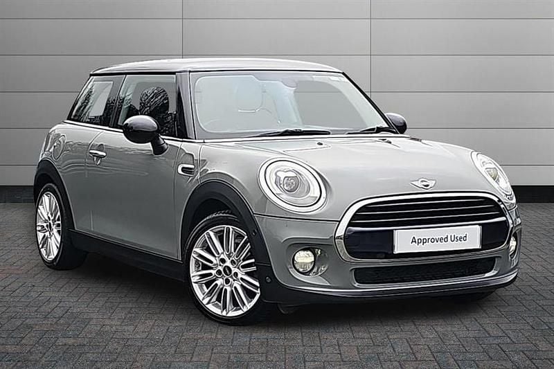 Moonwalk grey Used 2017 Mini Cooper Hatchback | £10,991 (Super price) - Image 1/3