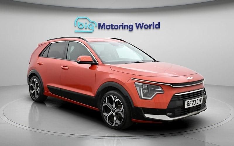 Used Kia Niro 182 HP (133 kW) 2023 Orange SUV