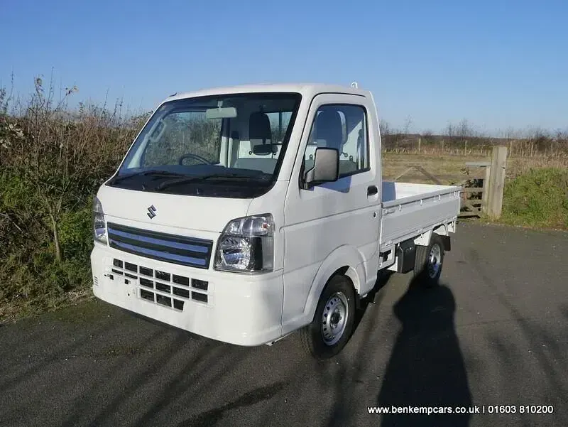 Used Suzuki Carry 2023 White Pickup