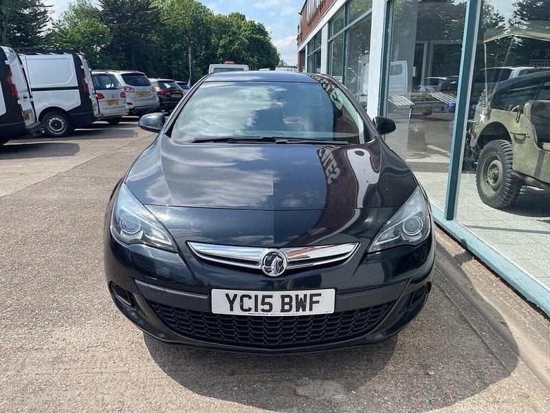 Used Vauxhall Astra GTC Sport 140 HP (102 kW) 2015 Black Coupe