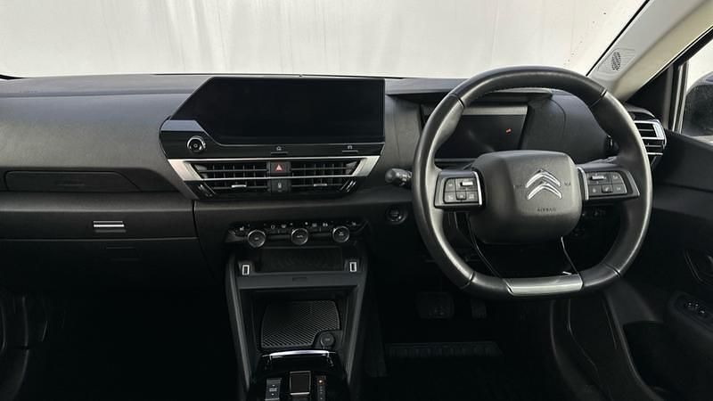 Used Citroën e-C4 100 kW (136 HP) 2024 White Hatchback