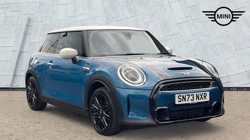Blue Used 2024 Mini Cooper S Exclusive Hatchback | £23,898 (Fair price) - Image 1/4