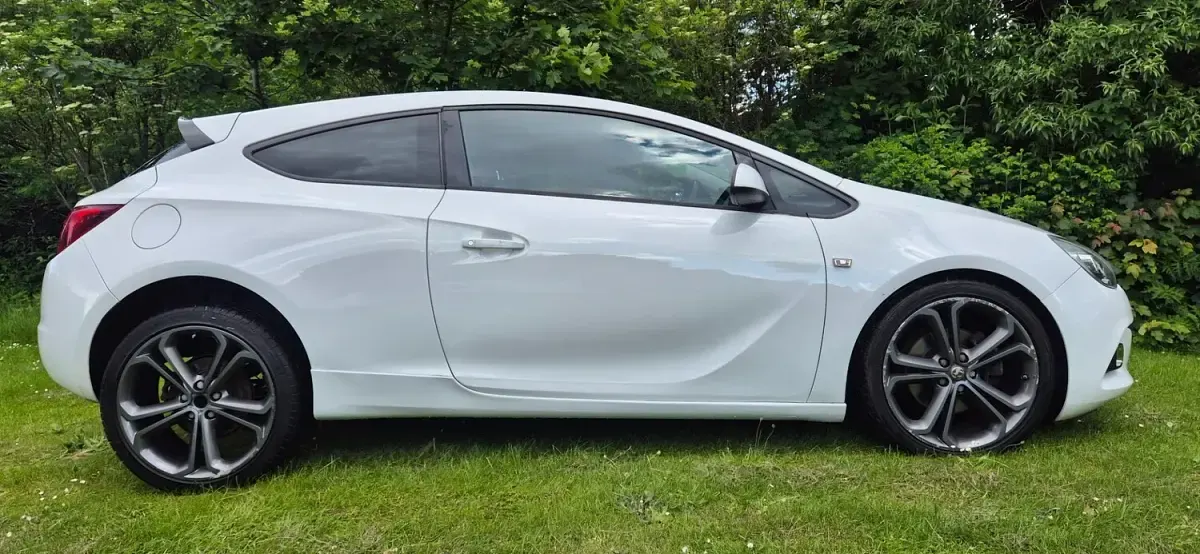 Used Vauxhall Astra GTC Edition 2015 White Coupe