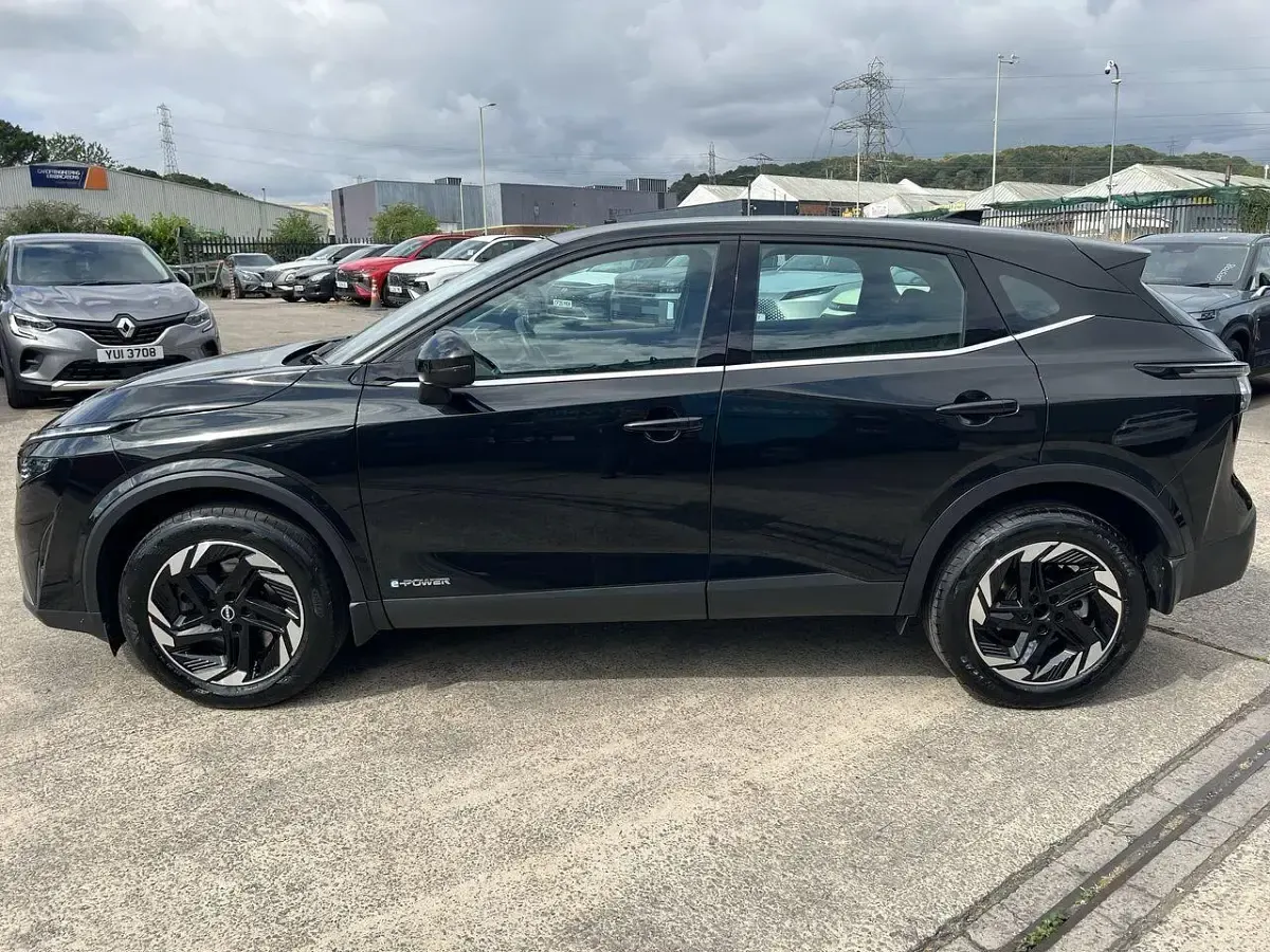 Used Nissan Qashqai Acenta Premium 187 HP (137 kW) 2025 Black SUV