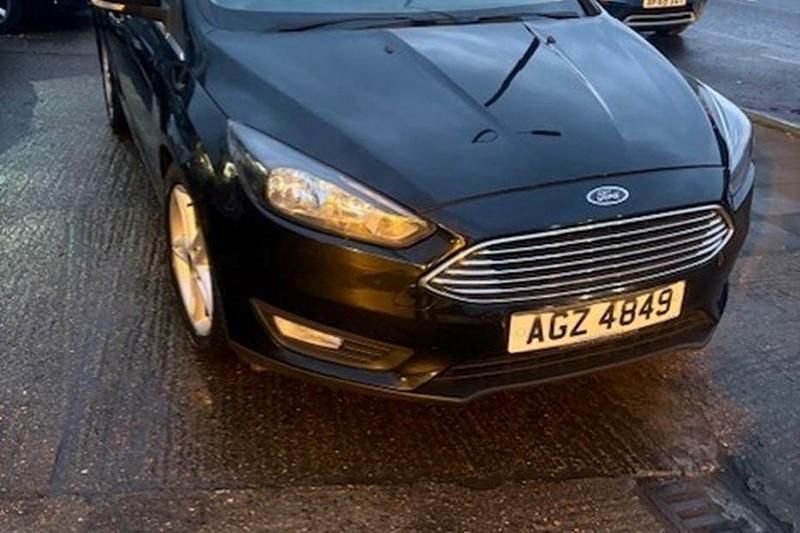 Used Ford Focus Zetec 100 HP (73 kW) 2015 Black Hatchback