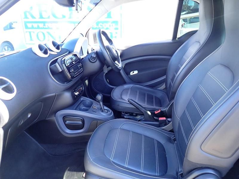Usado Smart ForTwo Coupé Prime 90 HP (66 kW) 2016 Branco Coupé