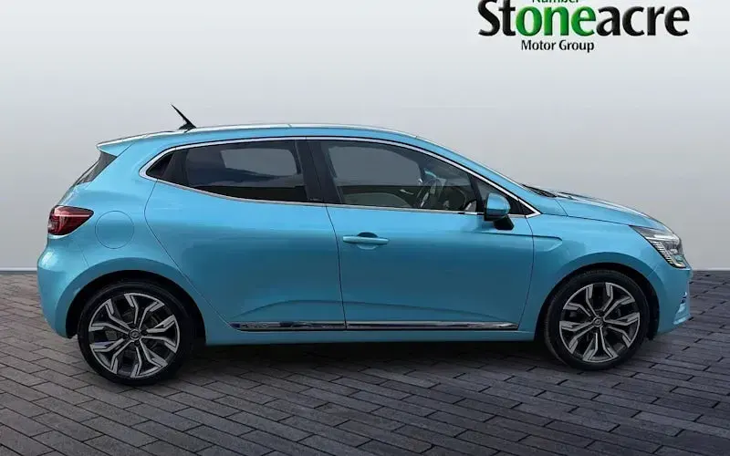 Used Renault Clio Version S 140 HP (102 kW) 2022 Hatchback