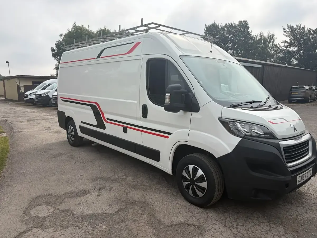 Used Peugeot Boxer 130 HP (95 kW) 2017 White Van