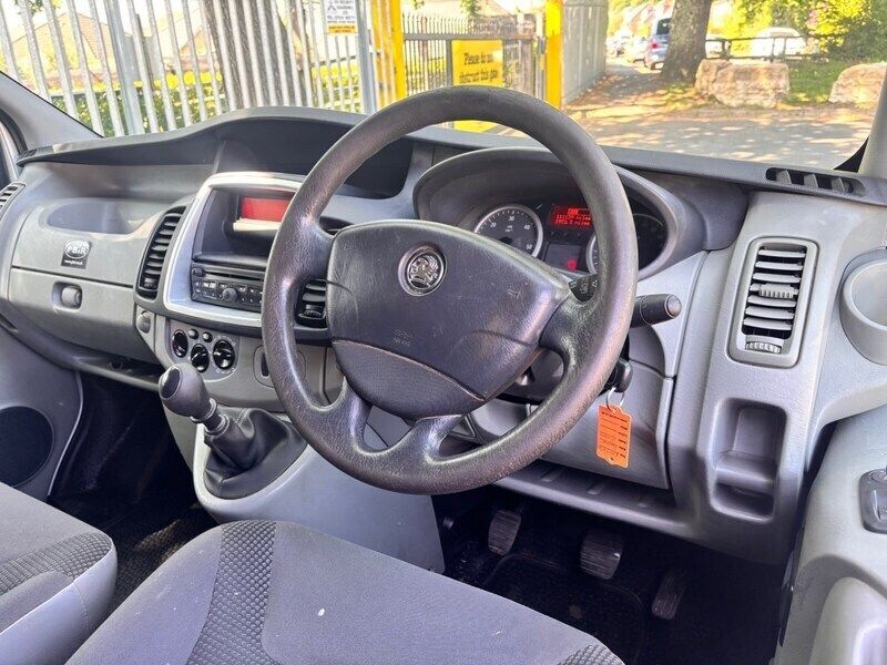 Image 2/4