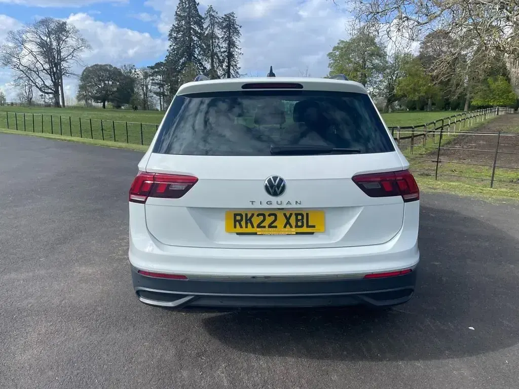 Used VW Tiguan Active 150 HP (110 kW) 2022 White SUV