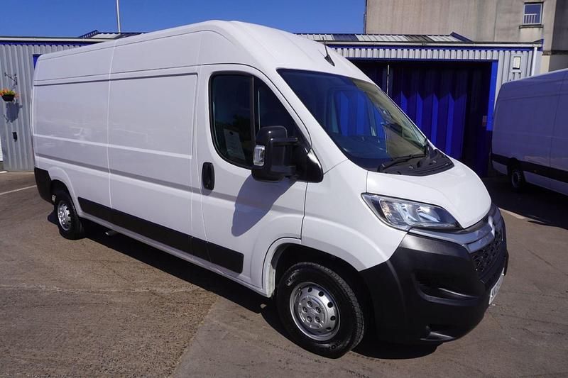 White Used 2023 Citroën Relay Van | £15,950 (Good price) - Image 1/4