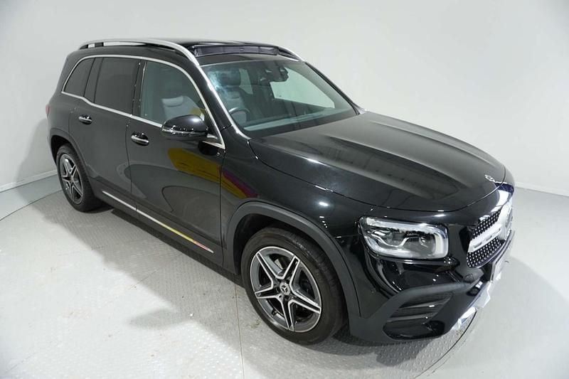 Used Mercedes GLB200 AMG Line Premium Plus 163 HP (119 kW) 2021 Black SUV